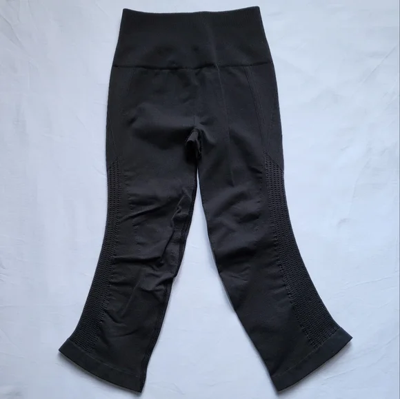 Lululemon Flow & Go Crop - Picture 6 of 15